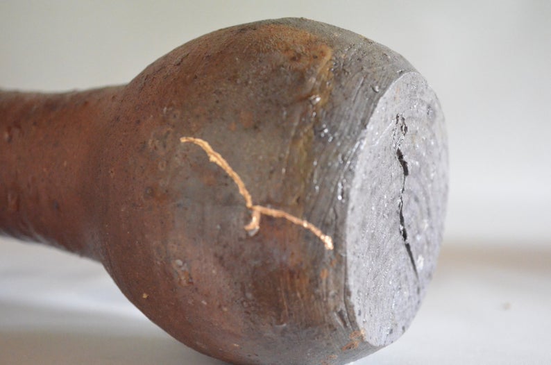 Nanban vase 4467K, kintsugi repair wood fired - Image 3
