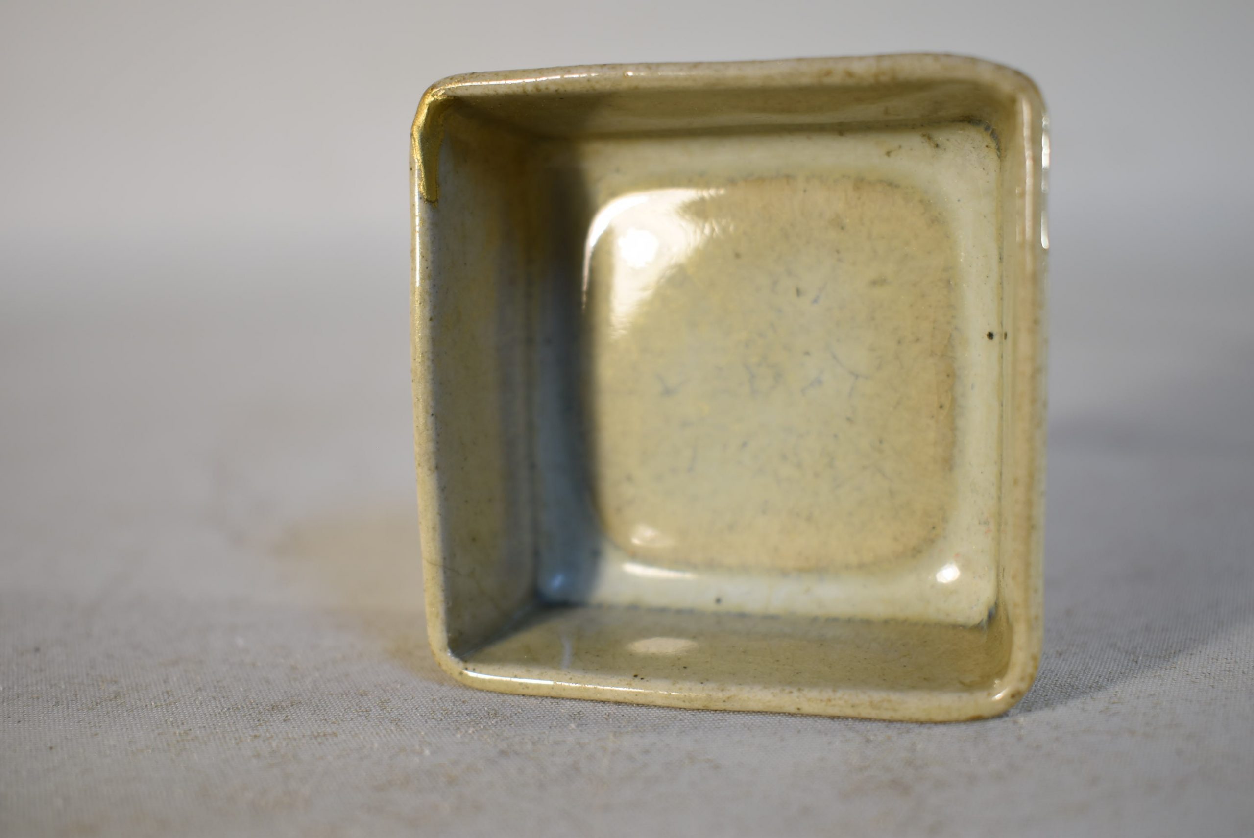 Akahada dish 6430 with kintsugi repair - Image 5